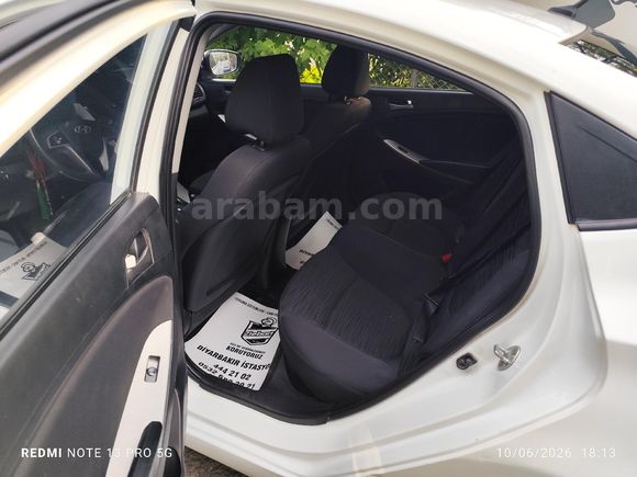 Sahibinden Hyundai Accent Blue 1.6 CRDI Mode Plus 2015 Model  149.500 km Beyaz