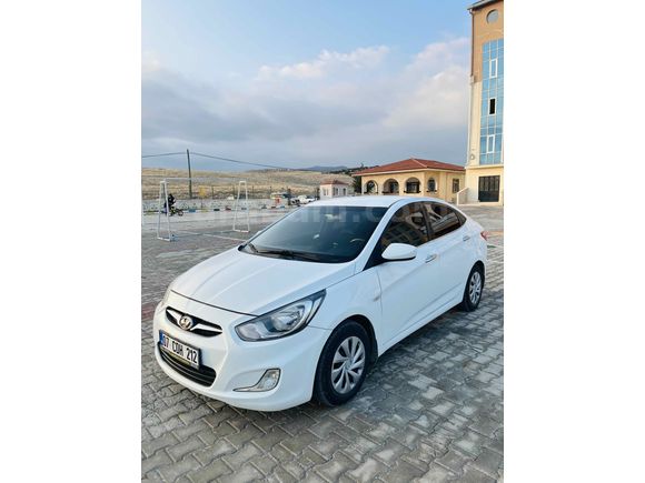 Sahibinden Hyundai Accent Blue 1.6 CRDI Mode 2013 Model 