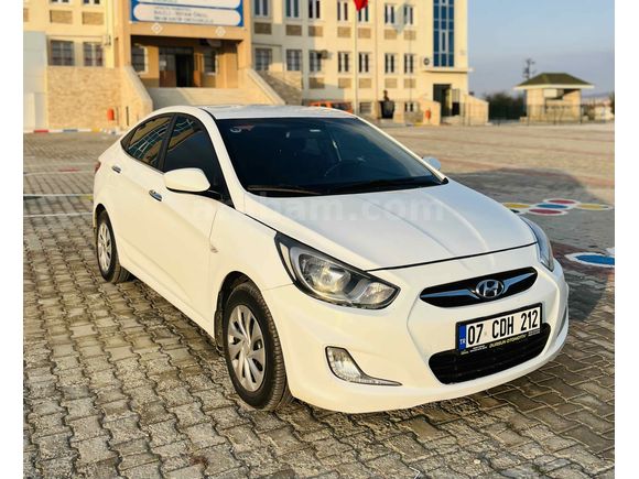 Sahibinden Hyundai Accent Blue 1.6 CRDI Mode 2013 Model 