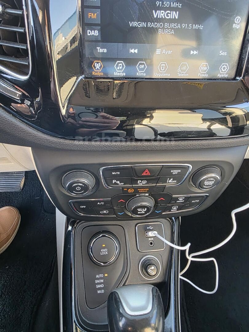Sahibinden Jeep Compass 1.4 Limited 2018 Model Bursa 187.000 km Füme 4