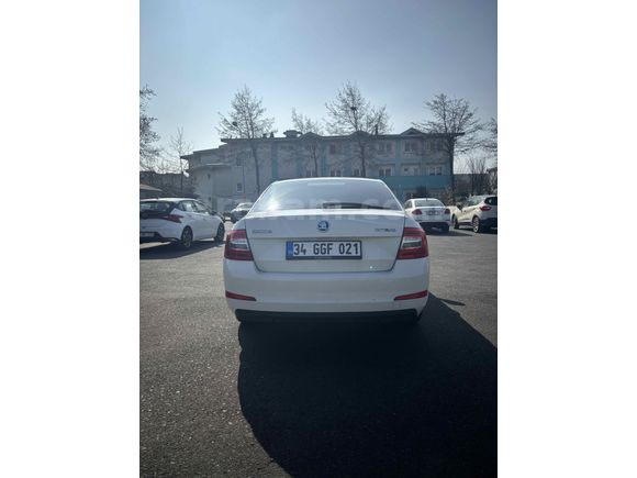 Sahibinden Skoda Octavia 1.6 TDI Elegance CR 2015 Model 
