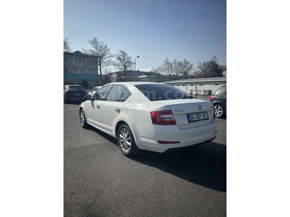 Sahibinden Skoda Octavia 1.6 TDI Elegance CR 2015 Model 