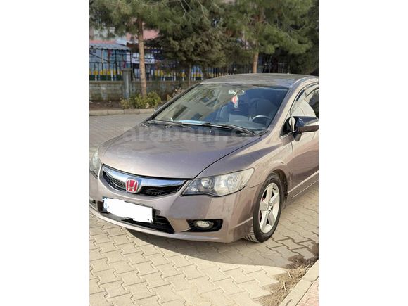 Sahibinden Honda Civic 1.6i VTEC Premium 2011 Model 