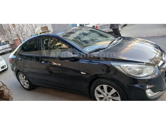 Sahibinden Hyundai Accent Blue 1.4 CVVT Mode Plus 2013 Model
