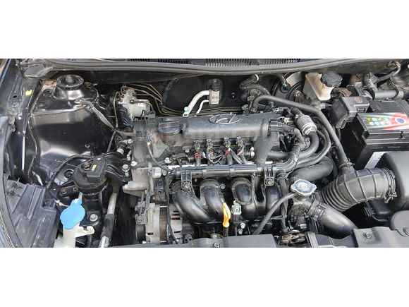 Sahibinden Hyundai Accent Blue 1.4 CVVT Mode Plus 2013 Model