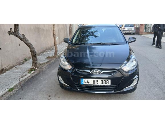 Sahibinden Hyundai Accent Blue 1.4 CVVT Mode Plus 2013 Model