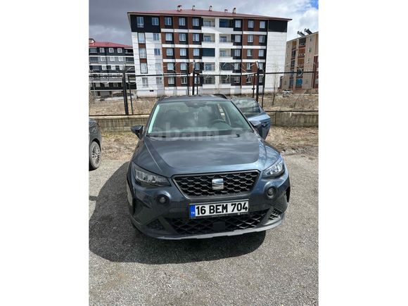 Sahibinden Seat Arona 1.0 EcoTSI Style 2023 Model  19.088 km Füme