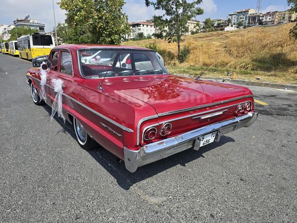 FİLM DİZİ DÜĞÜNLERE ŞOFÖRLÜ KİRALIK 1964 MODEL KIRMIZI IMPALA