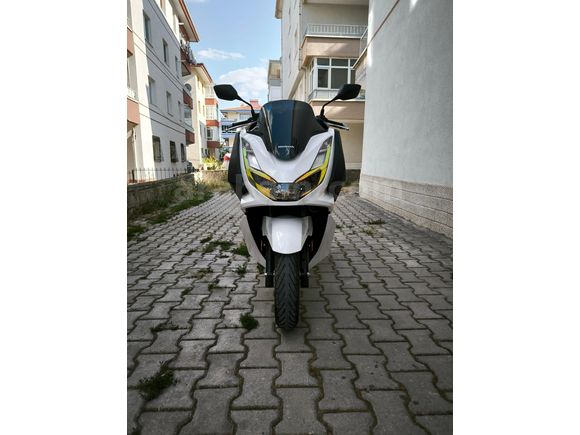 Sahibinden 2.400 km Honda PCX125