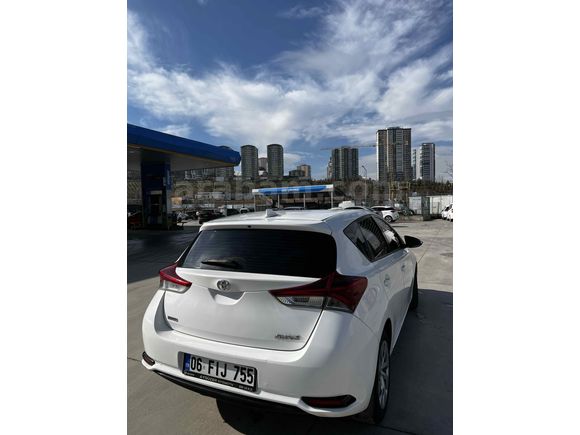 Sahibinden Toyota Auris 1.33 Life 2015 Model 