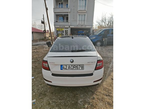 Öğretmenden Skoda Octavia 1.2 TSI Optimal 2015 Model