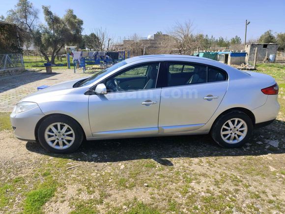 Renault Fluence 1.5 dCi Privilege 2011 Model 