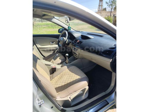 Renault Fluence 1.5 dCi Privilege 2011 Model 