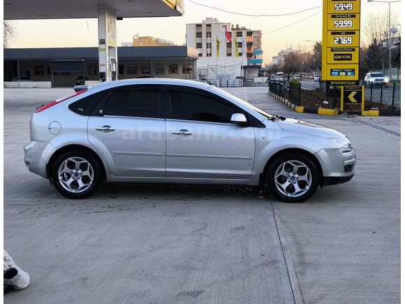 Sahibinden Ford Focus 1.6 TDCi Ghia 2006 Model  340.000 km Gri