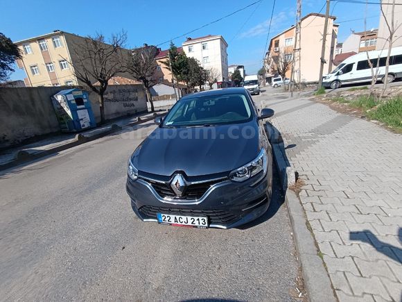 Sahibinden Renault Megane 1.3 TCe Joy 2022 Model