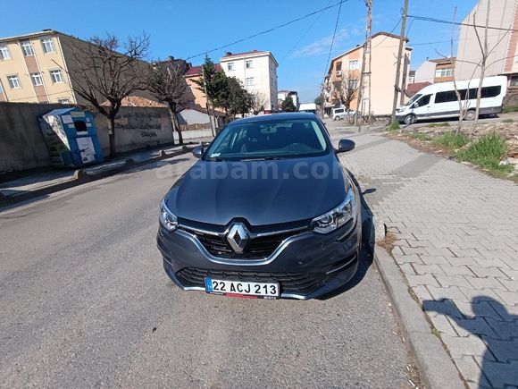 Sahibinden Renault Megane 1.3 TCe Joy 2022 Model