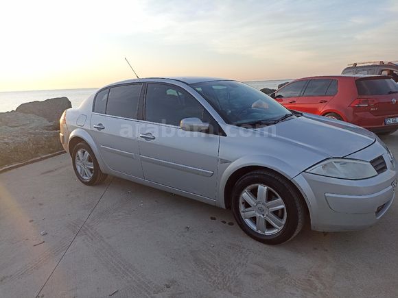 Memurdan ACİL 2006 model 1.5 DCİ