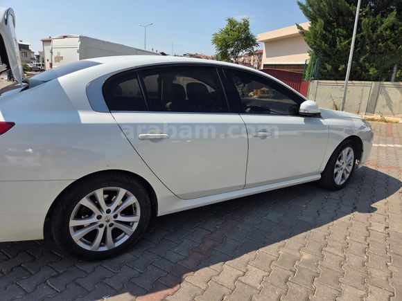 Sahibinden Renault Latitude 1.5 dCi Privilege 2012 Model  200.000 km Beyaz