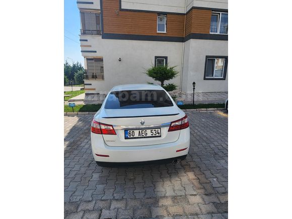 Sahibinden Renault Latitude 1.5 dCi Privilege 2012 Model  200.000 km Beyaz