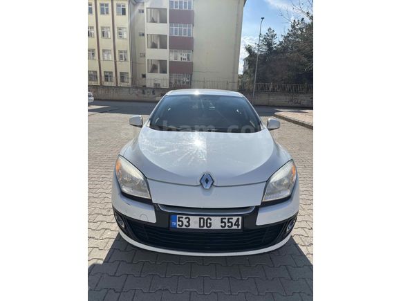 Sahibinden Renault Megane 1.6 Touch 2013 Model  182.000 km Beyaz