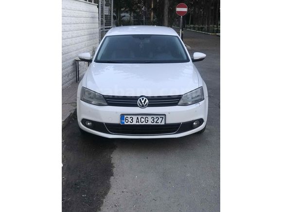 Sahibinden Otomatik Hatasız Jetta 1.6 TDi Highline 2011 Model 