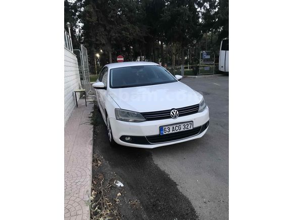 Sahibinden Otomatik Hatasız Jetta 1.6 TDi Highline 2011 Model 