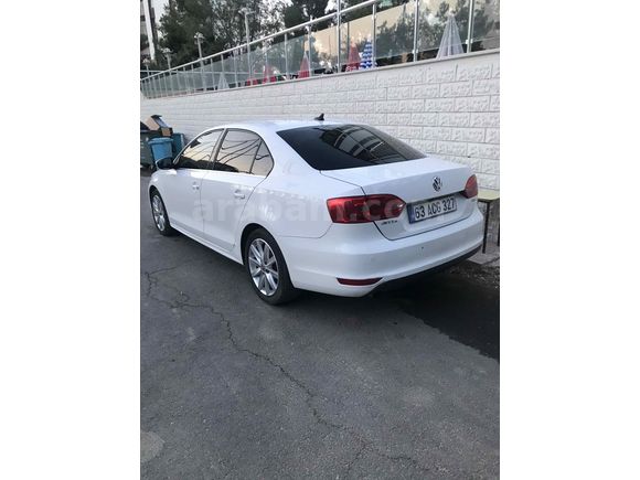 Sahibinden Otomatik Hatasız Jetta 1.6 TDi Highline 2011 Model 