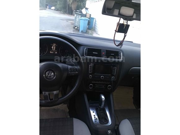 Sahibinden Otomatik Hatasız Jetta 1.6 TDi Highline 2011 Model 