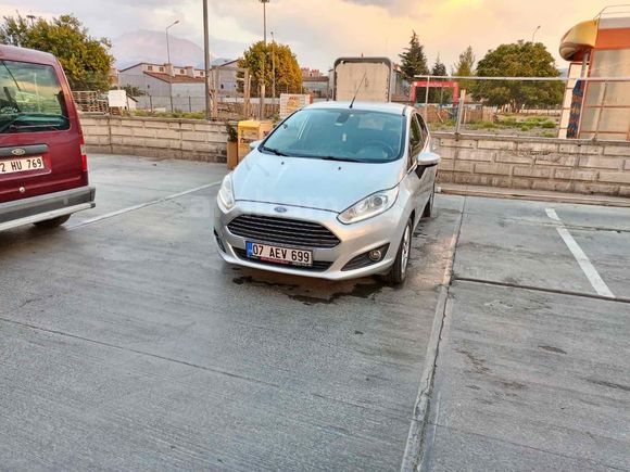 Sahibinden Ford Fiesta 1.6 Titanium 2013 Model 