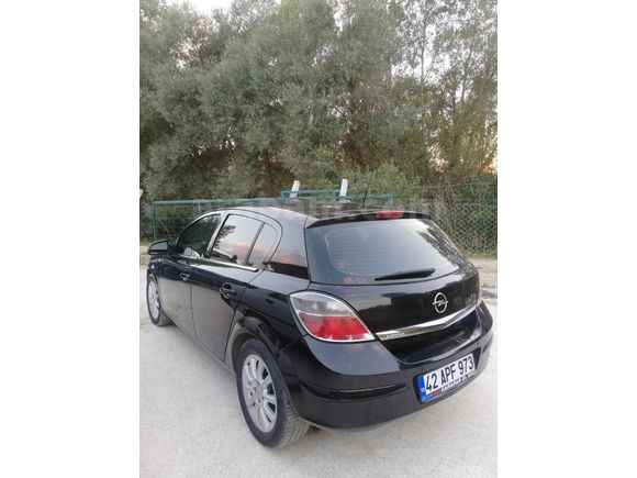 Sahibinden Opel Astra 1.6 Enjoy Plus 2011 Model  267.000 km Siyah