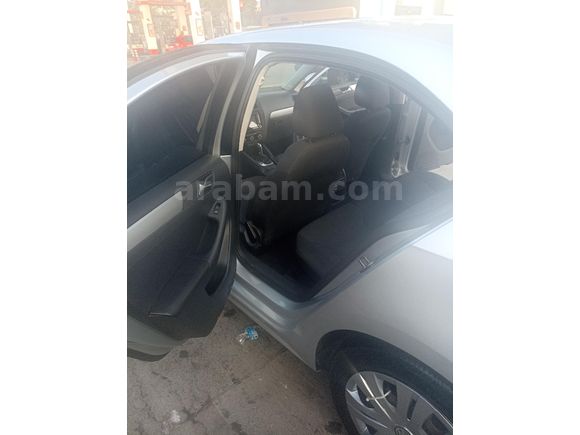 Sahibinden Volkswagen Jetta 1.6 TDi Trendline 2013 Model