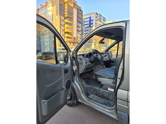 Sahibinden Renault Trafic 2.0 DCI Grand Confort 2012 Model
