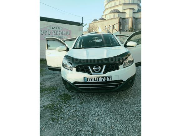 Sahibinden Nissan Qashqai 1.6 Tekna Executive 2011 Model  200 km Beyaz