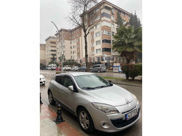 Sahibinden Renault Megane 1.6 Dynamique 2010 Model 
