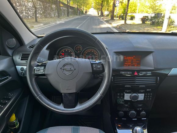 Sahibinden Opel Astra 1.6 Enjoy 111.Yıl 2011 Model