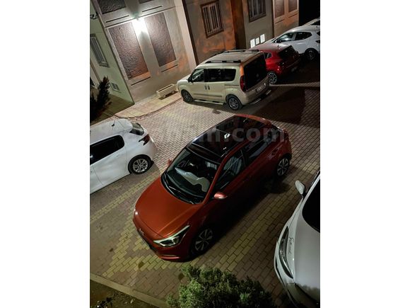 Sahibinden Hyundai i20 1.4 CRDi Style 2016 Model 