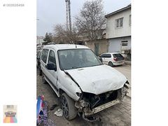 PEUGEOT PARTNER BERLİNGO ÖN SAĞ KAPI BEYAZ ÇIKMA SON FİYAT ! ! !