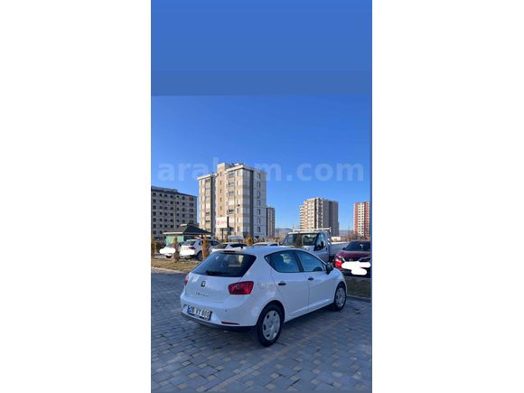 Memurdan temiz Seat Ibiza 1.6 Reference 2011 Model 