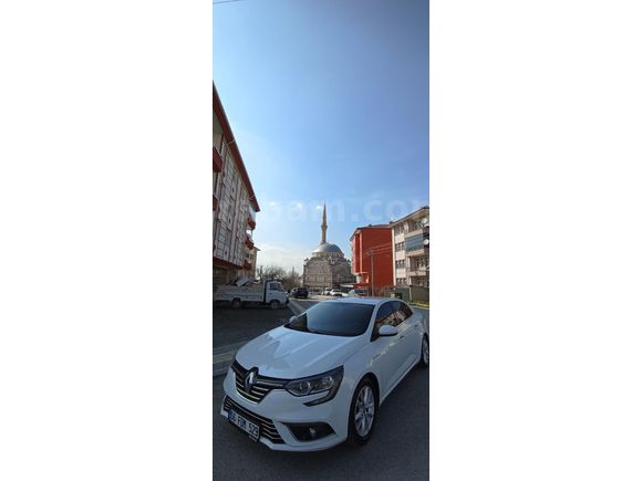 TEMİZ SAHİBİNDEN MEGANE 4 TOUCH+TESLA EKRAN