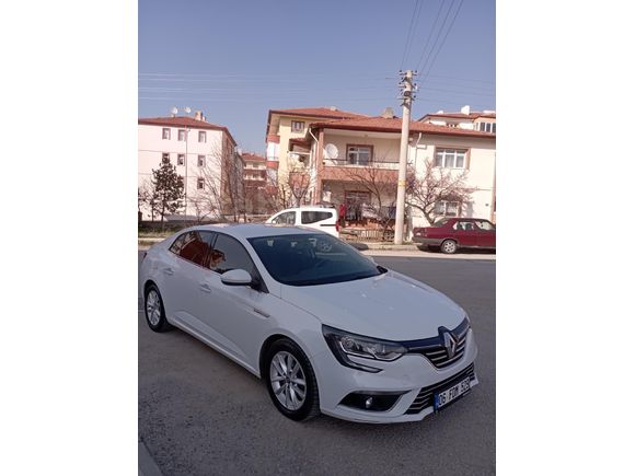 TEMİZ SAHİBİNDEN MEGANE 4 TOUCH+TESLA EKRAN