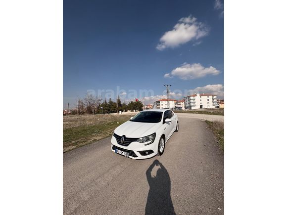 TEMİZ SAHİBİNDEN MEGANE 4 TOUCH+TESLA EKRAN