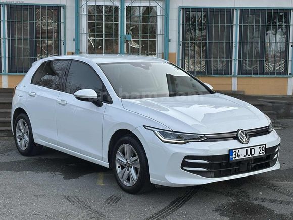 2024 GOLF 1.5 eTSI LİFE OTOMATİK 29.500 km'de HATASIZ BOYASIZ
