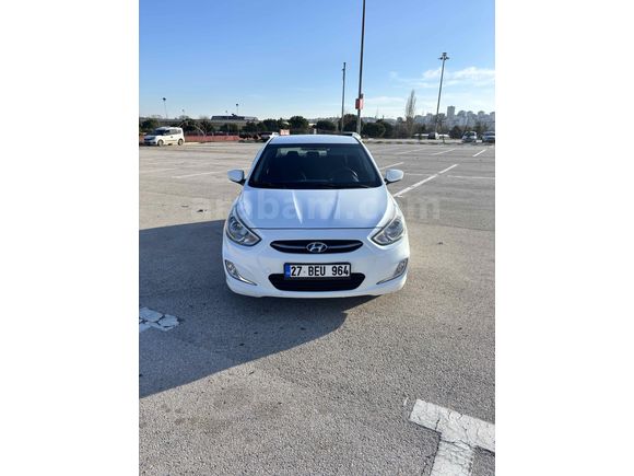 Sahibinden Hyundai Accent Blue 1.6 CRDI Mode Plus 2014 Model 