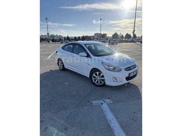 Sahibinden Hyundai Accent Blue 1.6 CRDI Mode Plus 2014 Model 