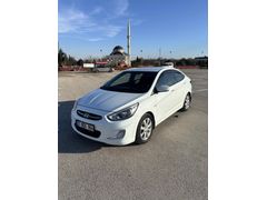 Sahibinden Hyundai Accent Blue 1.6 CRDI Mode Plus 2014 Model 