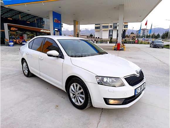 Sahibinden Skoda Octavia içi bej