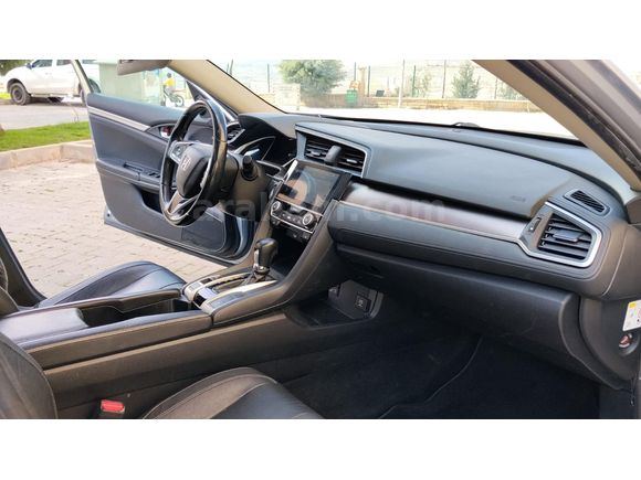 Galeriden Honda Civic 1.6i VTEC Eco Executive 2017 Model Şanlıurfa