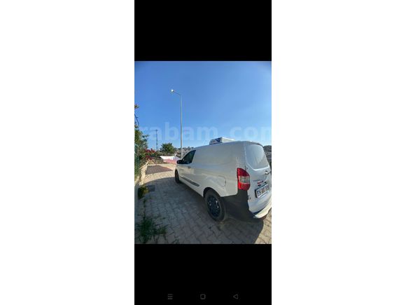 Sahibinden Ford Tourneo Courier 1.5 TDCi Trend 2022 Model