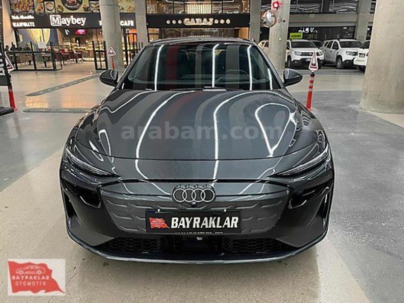 BAYRAKLAR'DAN 2025 AUDİ A6 E-TRON AVANT S-LİNE/BAYİ/BOYASIZ