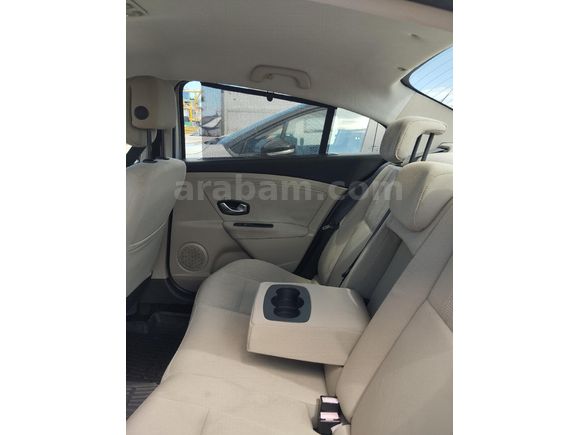 Sahibinden Renault Fluence 1.6 Expression 2010 Model  115.000 km Gri (titanyum)